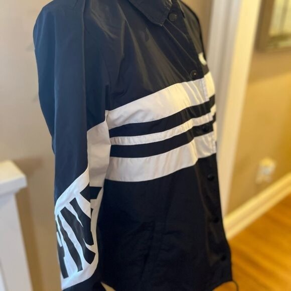 Victoria's Secret Pink Sherpa Lined Snap Button Coaches Jacket Black Logo Small - Picture 8 of 13